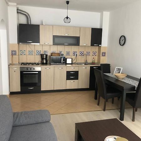 Confort Apartment Medgyes Kültér fotó