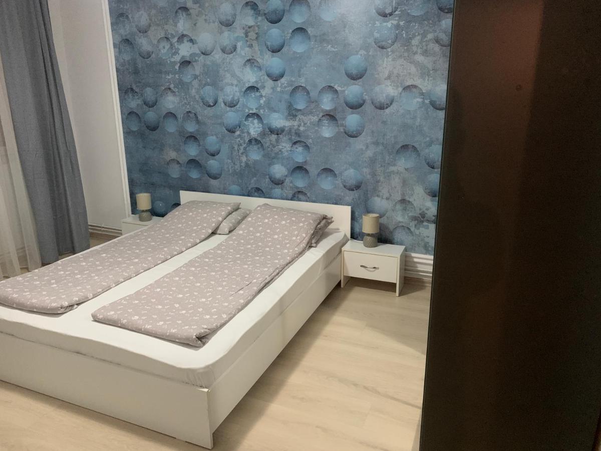 Confort Apartment Medgyes Kültér fotó